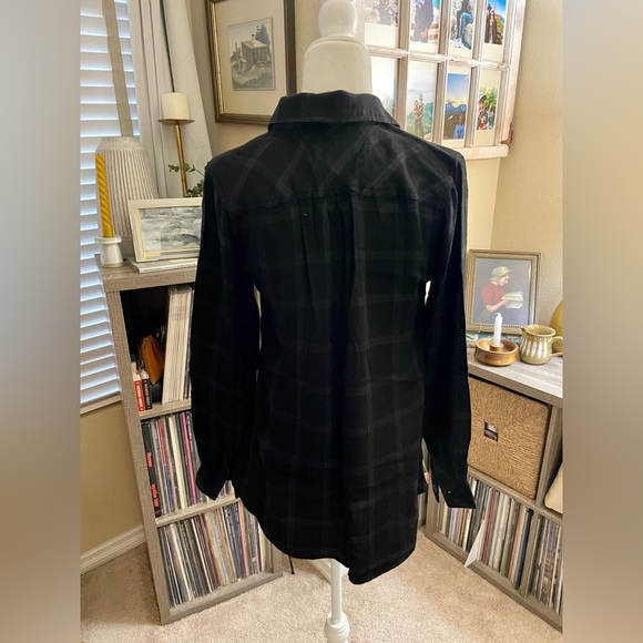 Rails Size Medium Hunter Obsidian Button Down Shirt - Picture 2 of 7